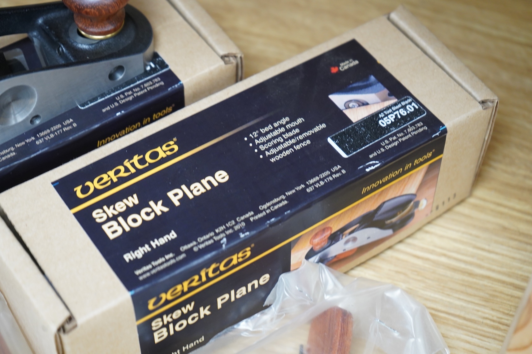 A pair of boxed Veritas Tools skew block planes (left hand and right hand) with paperwork (05P 77.01 and 05P76.01)